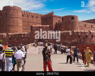 Il Lal Qila o Forte Rosso di Agra in india. Edificio storico Foto Stock