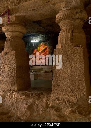 31-Mar-2019Ganesh tempio-Jogeshwari rock-cut grotta, Ingresso Est - risalgono al 520 a 550 CE. Mumbai India Maharashtra Foto Stock