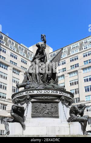 Monumento Nelson, Exchange bandiere, Liverpool, Regno Unito Foto Stock