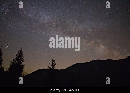 Via Lattea nella regione di montagna, Baviera, Germania Foto Stock