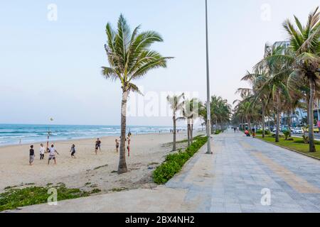 My Khe Beach Promenade, Beach Road, Vo Nguyen Giap strada sul mare, Danang, Vietnam Foto Stock