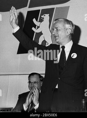 Berlino / Parties / CDU / 15.3.1979 Richard von Weizsaecker diventerà il candidato principale per la CDU di Berlino. Azioni di campagna elettorale a Berlino, nuovo mondo. Sinistra Helmut Kohl, r [traduzione automatizzata] Foto Stock