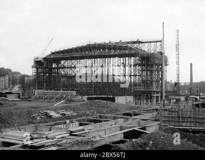 Il cantiere per la costruzione della Grosse Halle ("Sala Grande") sulla 'Adolf-Hitler-Platz'. Foto Stock