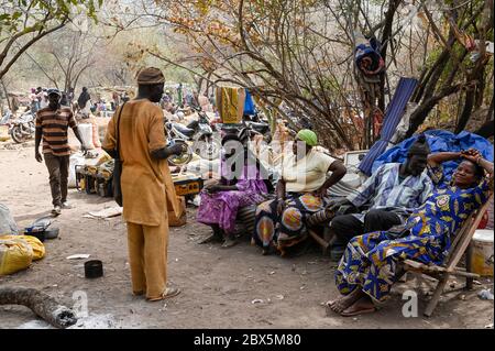 MALI, Kayes, Sadiola, campo artigianale di estrazione dell'oro SIRIMANA / Klein-Goldbergbau Foto Stock