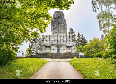 HOF, GERMANIA - CIRCA MAGGIO, 2020: La torre Bismarck, tedesco: Bismarckturm di Hof, Baviera, Germania Foto Stock