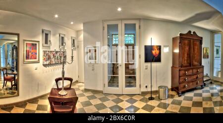 DE - BAVARIA: Moderna sala d'ingresso ad una proprietà privata a Bad Tölz Foto Stock