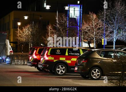 Linkoping, Svezia 20200323 sospettato oggetto pericoloso all'interno del Centro Nazionale Forense (NFC) si è dimostrato innocuo. Polizia, servizi di soccorso e ambulanza sul posto. Foto Gippe Gustafsson Foto Stock