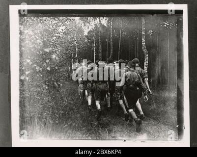 HJ campo estivo Heinrich Hoffmann Fotografie 1933 fotografo ufficiale di Adolf Hitler, e un politico e editore nazista, che era un membro del circolo intimo di Hitler. Foto Stock