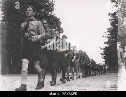 HJ campo estivo Heinrich Hoffmann Fotografie 1933 fotografo ufficiale di Adolf Hitler, e un politico e editore nazista, che era un membro del circolo intimo di Hitler. Foto Stock