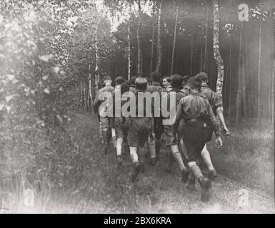 HJ campo estivo Heinrich Hoffmann Fotografie 1933 fotografo ufficiale di Adolf Hitler, e un politico e editore nazista, che era un membro del circolo intimo di Hitler. Foto Stock