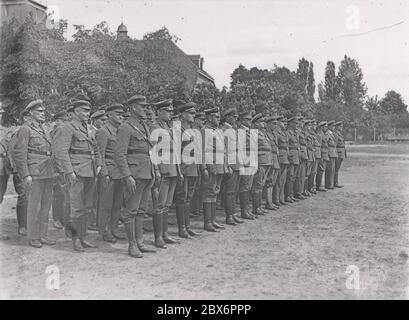 Nella Scuola Reichsführer del Servizio del lavoro Reich (RAD) a Bernau, vicino a Berlino, Heinrich Hoffmann fotografa 1933 il fotografo ufficiale di Adolf Hitler, e un politico e editore nazista, che era un membro del circolo intimo di Hitler. Foto Stock