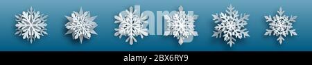 Set natalizio di fiocchi di neve di carta bianca complessa con ombre morbide su sfondo azzurro Illustrazione Vettoriale