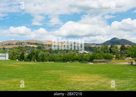 Wasatch Mountains dal Campidoglio dello Utah a Salt Lake City, Utah, USA. Foto Stock