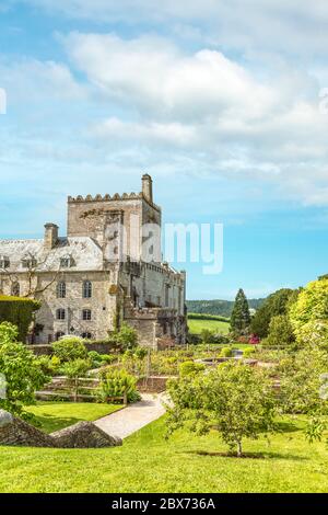 Buckland Abbey e giardini, un 700-anno-vecchia casa in Buckland Monachorum, vicino a Yelverton, Devon, Inghilterra Foto Stock