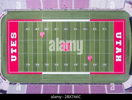 Vista aerea dello stadio Rice-Eccles dell'Università dello Utah a Salt Lake City, Utah, USA. È la sede dello Utah Utes e viene utilizzato come stadio principale. Foto Stock