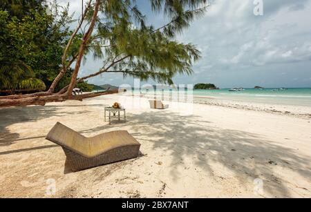 Spiaggia Anse Volbert sull'isola di Praslin, Seychelles Foto Stock