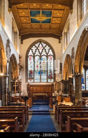 La chiesa di St Olave, Hart Street nella città di Londra, è una delle poche chiese medievali che nel 1666 sfuggono al Grande incendio di Londra. Foto Stock