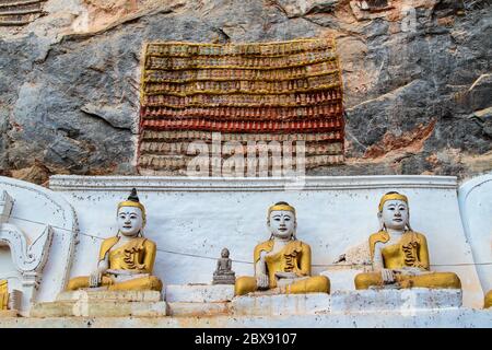 Statue Di Buddha Nella Grotta Di Yathaypyan Kawgungu, Hpa An , Myanamar, Ex Birmania Foto Stock