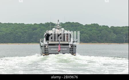 Grande Riva Motor Yacht, indiscrezione, appena fuori Shelter Island, NY Foto Stock