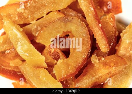 Estremo primo piano di bucce d'arancia candite. Italia Foto Stock