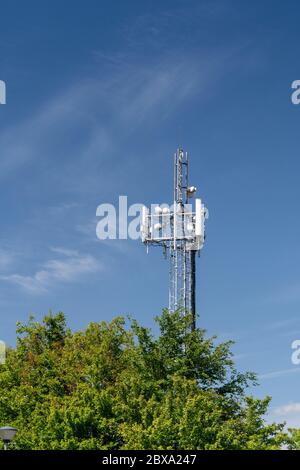 Asta di trasmissione del telefono mobile nella campagna, Scozia, Regno Unito. Foto Stock