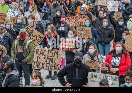 Swindon Black Lives Matter protesta, protesta pacifica contro il Reggente circa il 2020 giugno Foto Stock