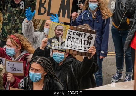 Swindon Black Lives Matter protesta, protesta pacifica contro il Reggente circa il 2020 giugno Foto Stock