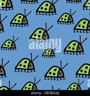 senza cuciture modello inusuale bug verde ladybug con baffi neri e macchie su sfondo blu Illustrazione Vettoriale