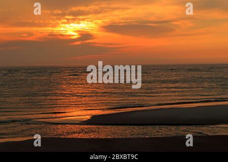 Un'alba dorata all'Hereford Inlet, North Wildwood, New Jersey, USDA Foto Stock