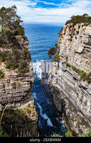 The Devils Kitchen Eaglehawk Neck Tasmania Australia Foto Stock