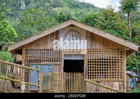 Case di villaggio sull'isola di Panay Filippine Foto Stock