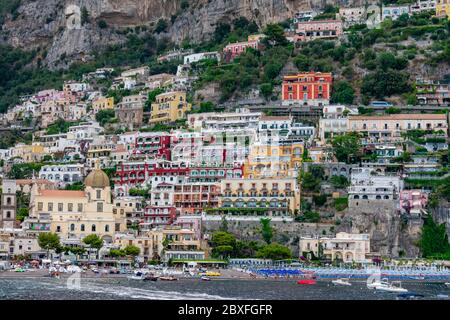 Italia, Campania, Positano - 14 agosto 2019 - la splendida e colorata Positano Foto Stock