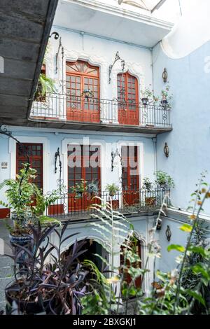 Cortile interno dell'Hotel Casa de la Palma Boutique nel centro storico di Puebla, Messico. Foto Stock