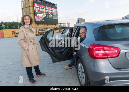 Regisseurin Hermine Huntgeburth, Produzent Michael Lehmann, Zeise, Autokino, Heiligengeistfeld, Amburgo, Udo Lindenberg, Mach dein Ding, 06.06.2020 Foto Stock