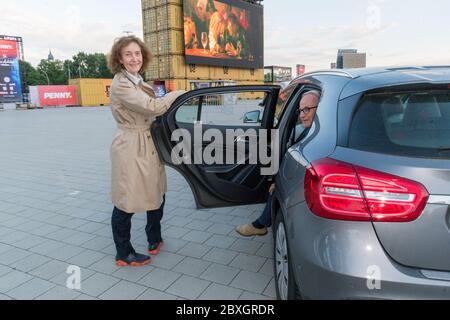 Regisseurin Hermine Huntgeburth, Produzent Michael Lehmann, Zeise, Autokino, Heiligengeistfeld, Amburgo, Udo Lindenberg, Mach dein Ding, 06.06.2020 Foto Stock