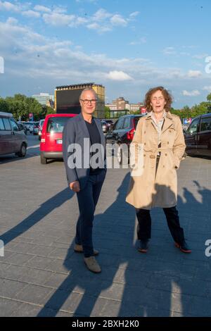 Regisseurin Hermine Huntgeburth, Produzent Michael Lehmann, Zeise, Autokino, Heiligengeistfeld, Amburgo, Udo Lindenberg, Mach dein Ding, 06.06.2020 Foto Stock