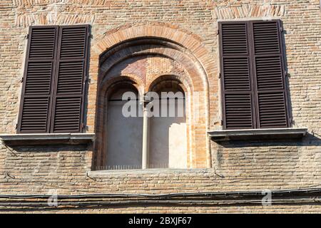 Piazza Aurelio Saffi storica a Forli, Emilia Romagna, Italia al mattino Foto Stock