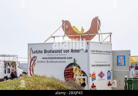 The Last Sausage Before America (Letzte Bratwurst vor Amerika) snack bar a Cape St Vincent, punto più a sud-ovest del Portogallo e dell'Europa continentale Foto Stock