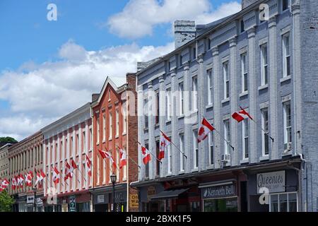 Cobourg, Ontario, Canada - 7 giugno 2020: Questa piccola città a est di Toronto è orgogliosa del suo patrimonio storico e conserva numerosi edifici dal Foto Stock