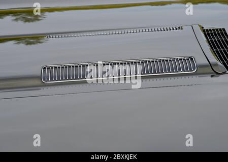 Jade Gold 1968 Oldsmobile 4-4-2 Coupe per le vacanze Foto Stock