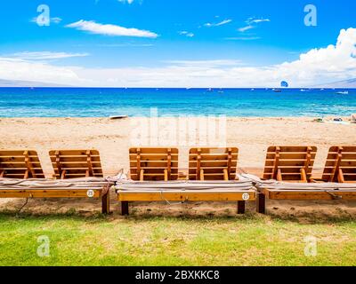 Kaanapali Beach, Maui, Hawaii, tre miglia di sabbia bianca e acqua cristallina Foto Stock