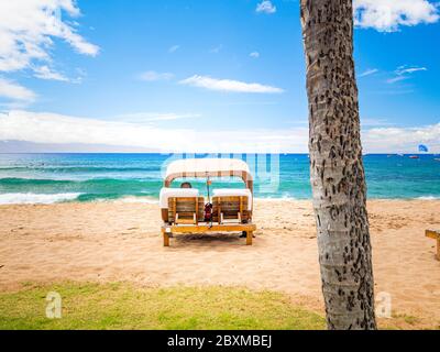 Kaanapali Beach, Maui, Hawaii, tre miglia di sabbia bianca e acqua cristallina Foto Stock