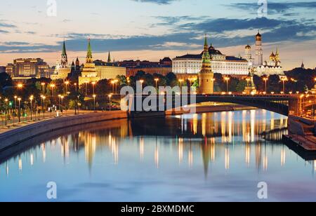Mosca, il Cremlino e il fiume Moskva, Russia Foto Stock
