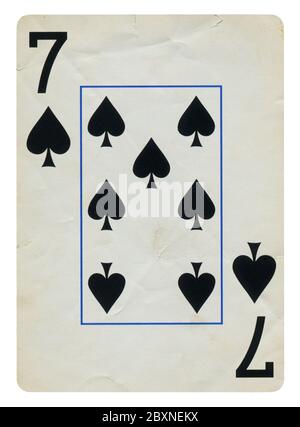 Sette di picche Vintage carta da gioco - isolato su bianco (percorso di clipping incluso) Foto Stock