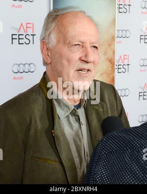 8 novembre 2015, Hollywood, California, USA: Werner Herzog Werner Herzog partecipa al AFI FEST 2015 presentato da Audi North American Premiere Special Screening di ''Queen of the Desert'' al Dolby Theatre. (Immagine di credito: © Billy Bendight/ZUMA Wire) Foto Stock