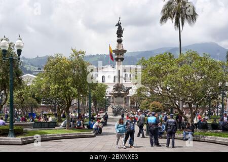 Statua della libertà in Piazza dell'Indipendenza, Quito, Ecuador Foto Stock