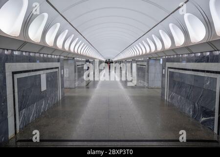 15 maggio 2020 - Mosca, Russia: Stazione della metropolitana vuota Dostoevskaya a Mosca, Russia. Foto Stock