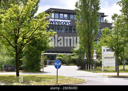 Aschheim Dorafter, Germania. 8 giugno 2020. Sede principale di wirecard AG in Aschheim Dorafter logo wirecard, emblema aziendale, scritte, edifici, facciate, sede centrale in Aschheim Dorafter WIRECARD AG | utilizzo nel mondo Credit: dpa/Alamy Live News Foto Stock