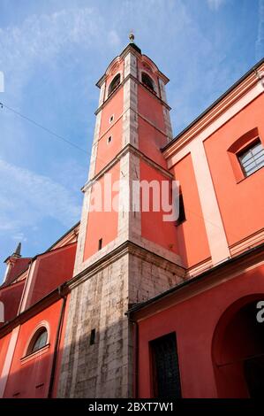 Chiesa francescana campanile a Lubiana, Slovenia Foto Stock