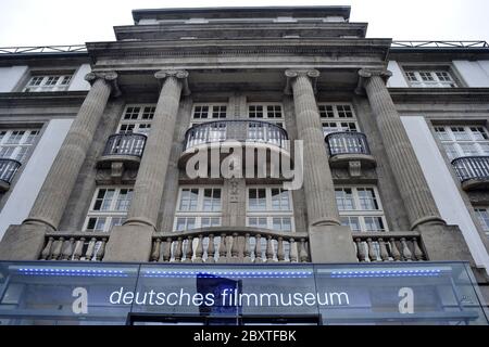 Francoforte sul meno, Germania 03-11-2020 edificio del museo tedesco del cinema Foto Stock